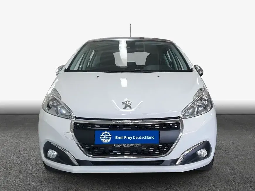 Gebraucht Peugeot 208 Style 82 PS (60 kW) 2017 Weiß Kleinwagen