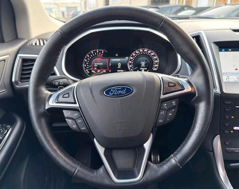 Gebraucht Ford Edge Titanium 209 PS (153 kW) 2017 Grau SUV