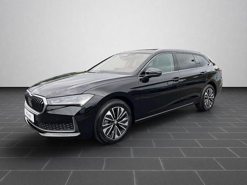 Onyxschwarz metallic (metallic) Gebraucht 2025 Skoda Superb Selection Limousine | 49.980 € (Teuer) - Bild 1/4