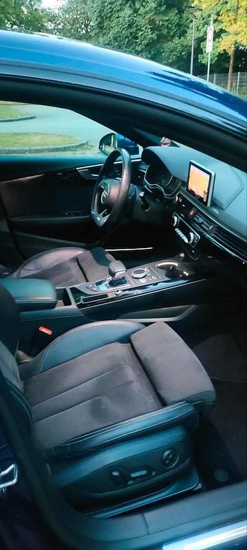 Gebraucht Audi A5 Sportback Ambiente 170 PS (125 kW) 2018 Blau Kleinwagen