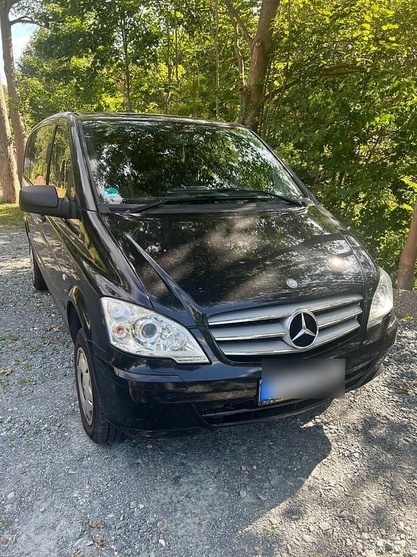 Schwarz Gebraucht 2010 Mercedes Vito Abholung | 22.000 € - Bild 1/4