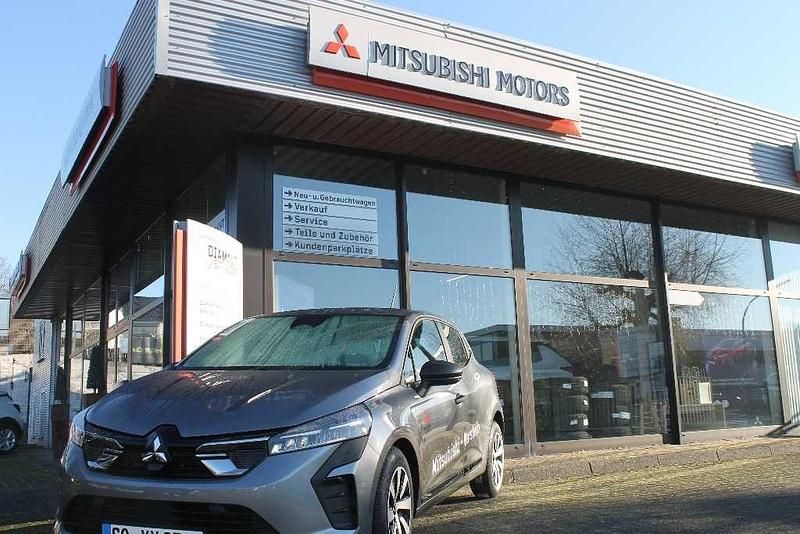 Gebraucht Mitsubishi Colt Basis 67 PS (49 kW) 2025 Grau Limousine