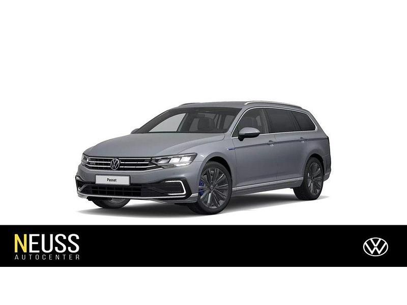 Mondsteingrau Gebraucht 2022 VW Passat Kombi | 26.440 € (Etwas zu teuer) - Bild 1/4