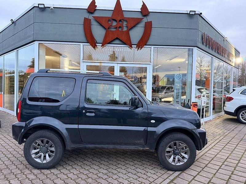 Grau Gebraucht 2018 Suzuki Jimny Style SUV | 19.950 € (Fairer Preis) - Bild 1/4