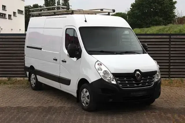 Käytetty Renault Master 131 HP (96 kW) 2019 Valkoinen Tila-auto