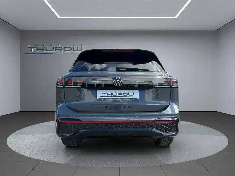 Gebraucht VW Tiguan R-line 204 PS (150 kW) 2025 Delfingrau metallic SUV