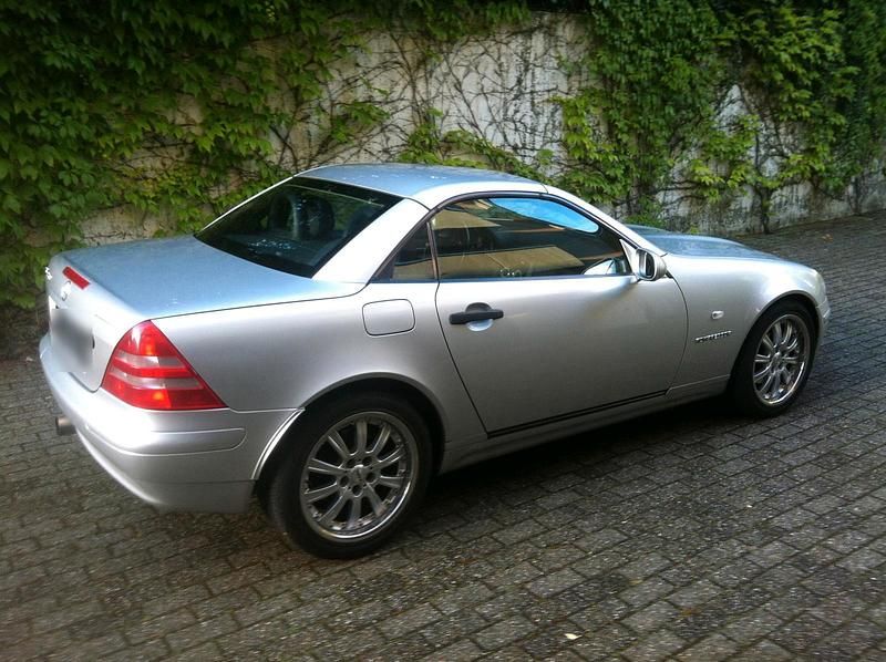 Second-hand Mercedes 170 193 CP (141 kW) 2000 Argintiu Cabrio