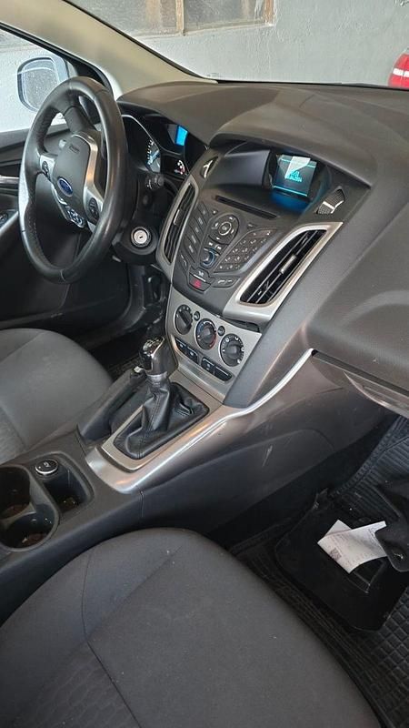 Gebraucht Ford Focus SYNC Edition 101 PS (74 kW) 2014 Schwarz Kombi