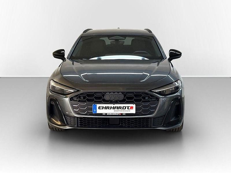 Gebraucht Audi A5 Ambiente 204 PS (150 kW) 2025 Daytonagrau perleffekt Kombi