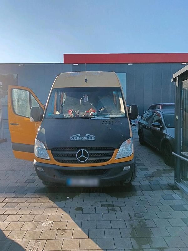 Gelb Gebraucht 2011 Mercedes Sprinter Van | 9.999 € (Guter Preis) - Bild 1/4