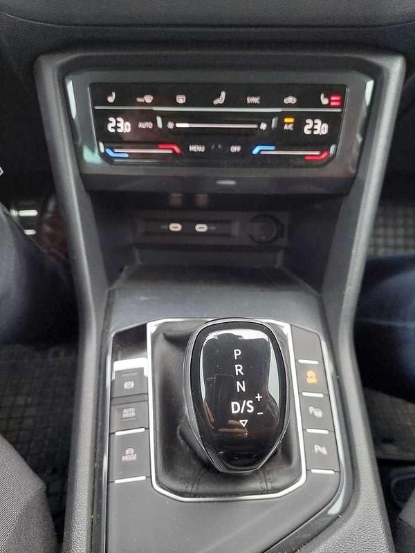 Gebraucht VW Tiguan Move 150 PS (110 kW) 2024 Grau SUV