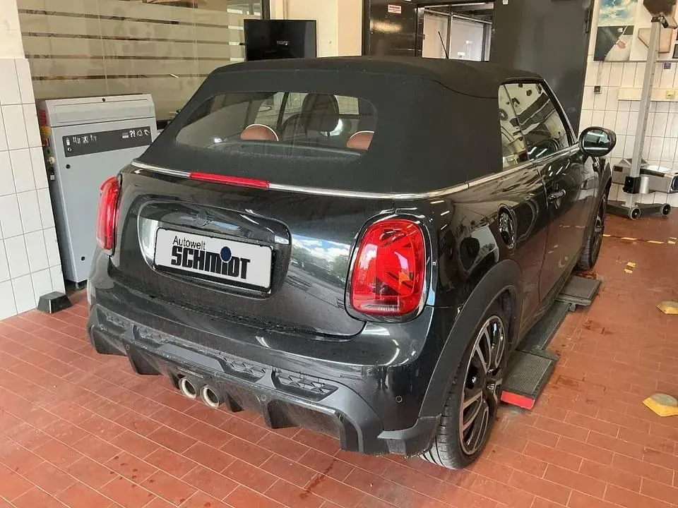 Gebraucht Mini John Cooper Works Cabriolet 231 PS (169 kW) 2023 Schwarz Cabrio