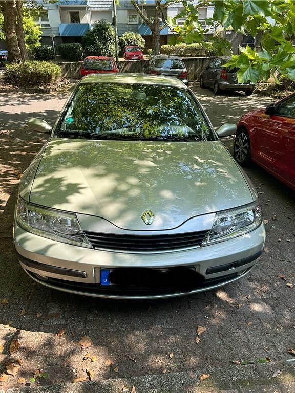 Beige Gebraucht 2002 Renault Laguna II Dynamique Limousine | 1.250 € (Fairer Preis) - Bild 1/4