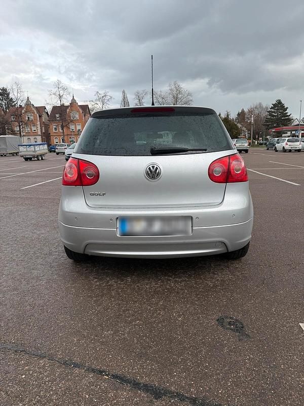 Gebraucht VW Golf VI United 80 PS (58 kW) 2008 Silber Kleinwagen