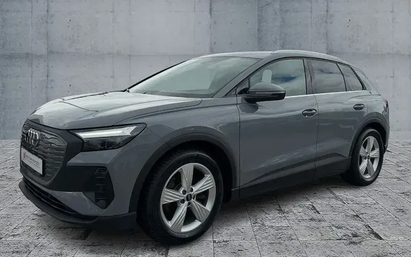 Gebraucht Audi Q4 e-tron Comfort 125 kW (170 PS) 2023 Kieselgrau SUV