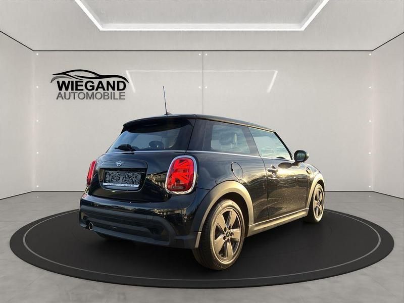 Gebraucht Mini Cooper 136 PS (100 kW) 2022 Schwarz Kleinwagen