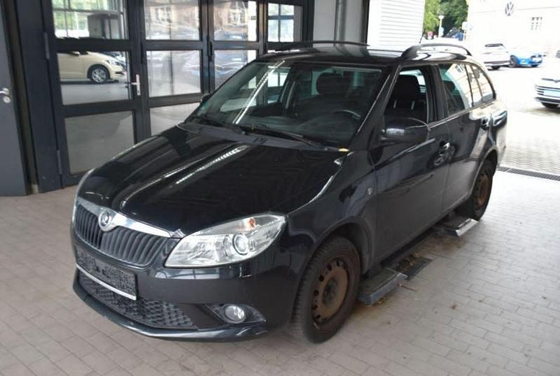 Schwarz Gebraucht 2014 Skoda Fabia Ambition Kombi | 5.750 € (Guter Preis) - Bild 1/4