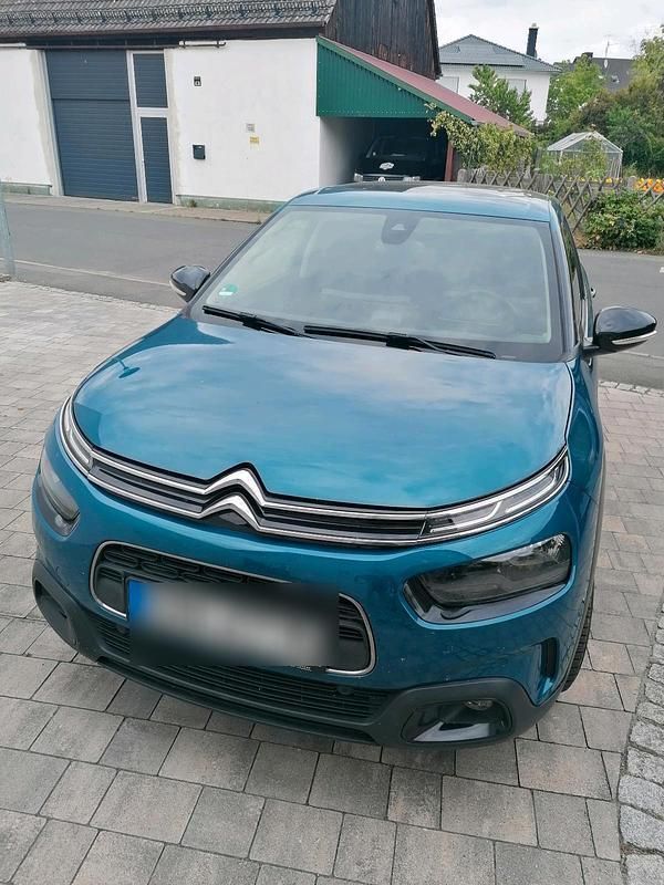 Blau Gebraucht 2019 Citroën C4 Cactus PureTech Kleinwagen | 9.999 € (Guter Preis) - Bild 1/4