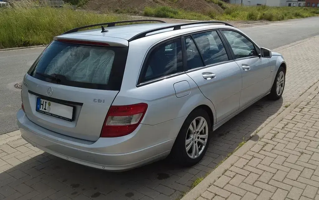 Gebraucht Mercedes C200 136 PS (100 kW) 2011 Silber Limousine