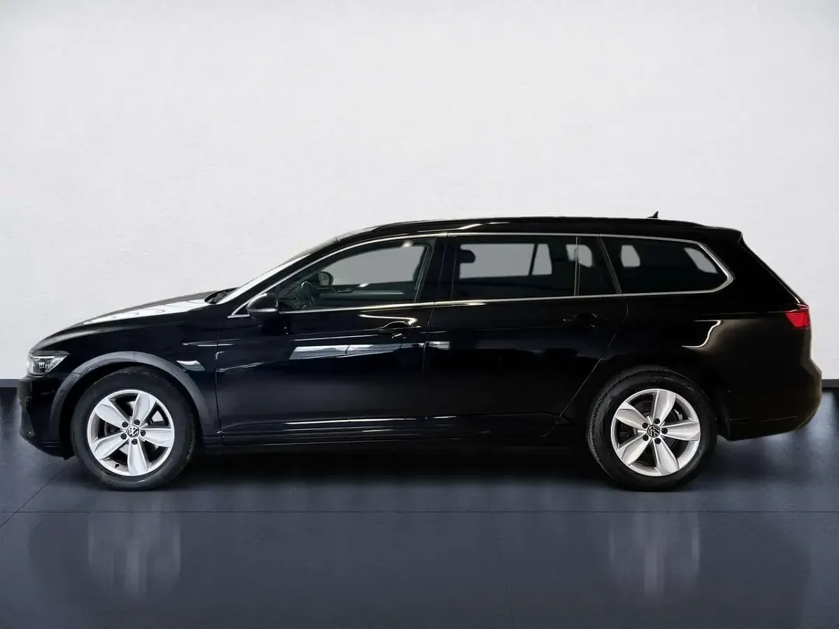 Gebraucht VW Passat Business 200 PS (147 kW) 2023 Schwarz Kombi
