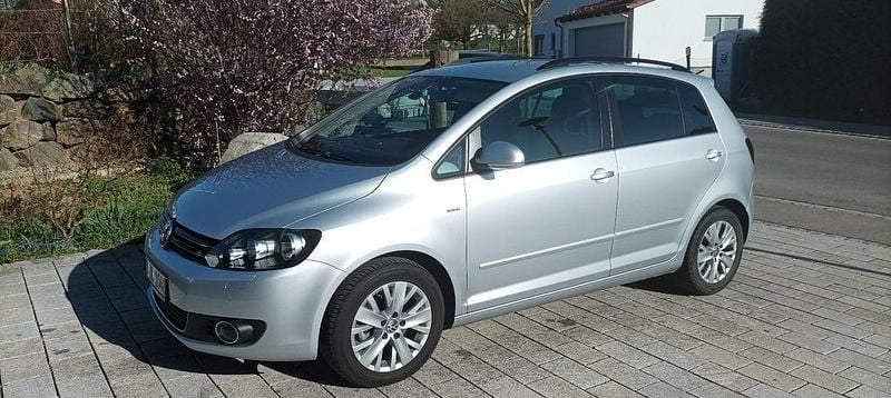 Silber Gebraucht 2013 VW Golf Plus Cross Match Van / Kleinbus | 11.800 € (Etwas zu teuer) - Bild 1/4