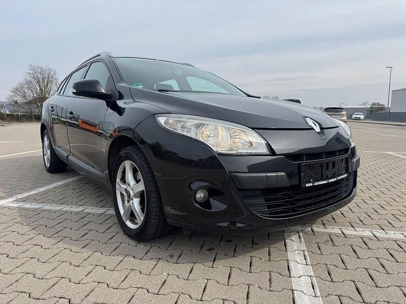 Gebraucht Renault Mégane III Expression 131 PS (96 kW) 2010 Schwarz Limousine