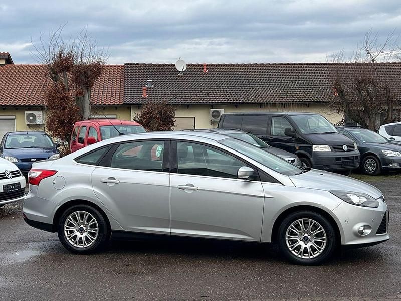 Gebraucht Ford Focus Titanium 150 PS (110 kW) 2012 Silber Limousine
