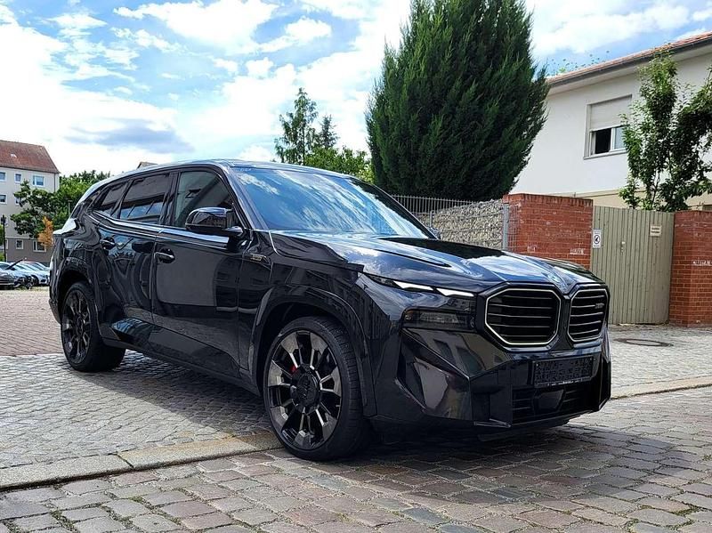 Gebraucht BMW XM Performance 653 PS (480 kW) 2023 Black sapphire metallic SUV