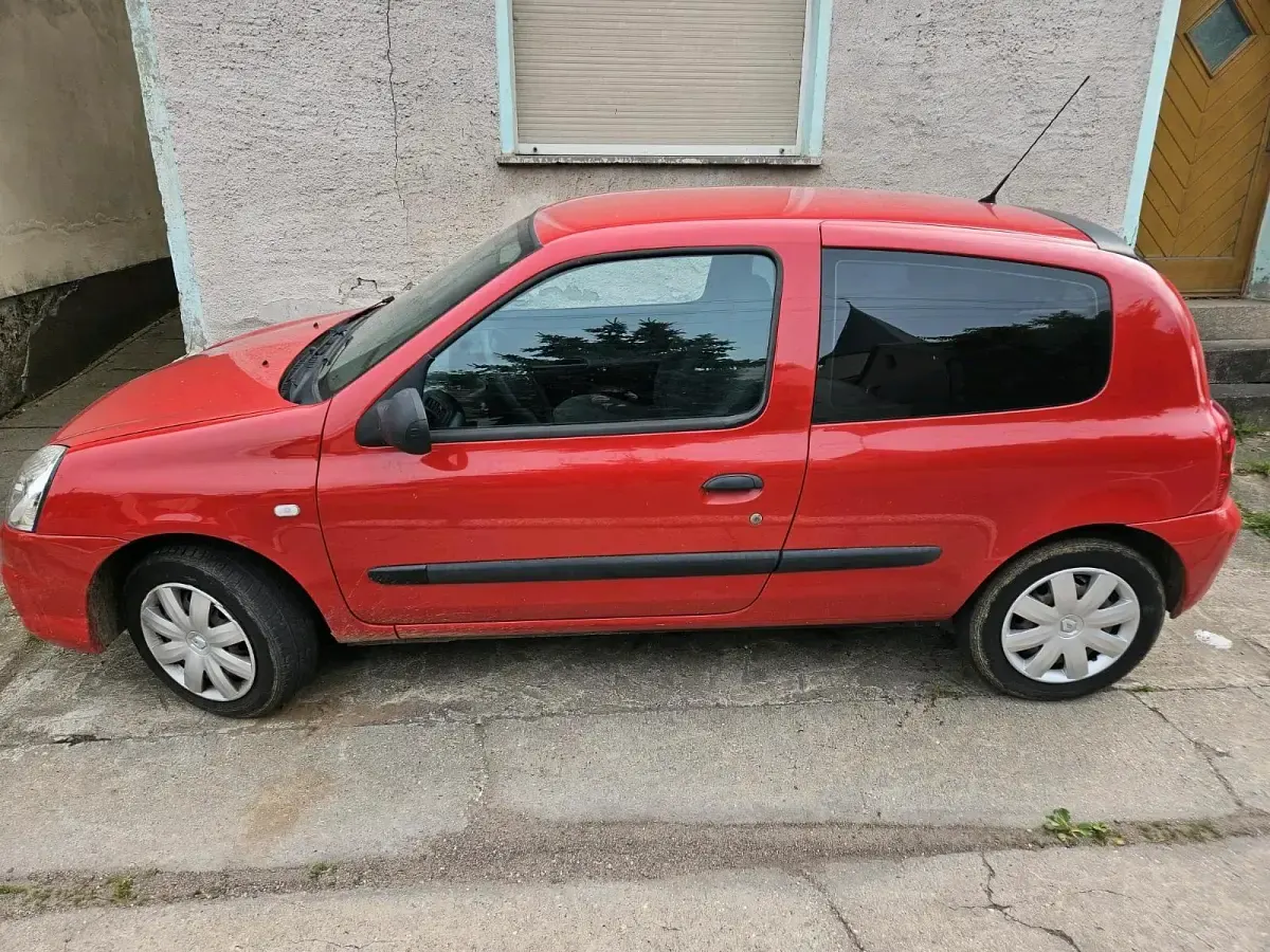 Gebraucht Renault Clio 75 PS (55 kW) 2009 Rot Kleinwagen