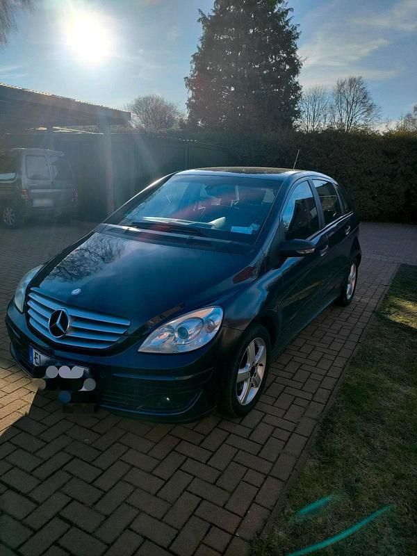 Gebraucht Mercedes B180 109 PS (80 kW) 2007 Blau Van / Kleinbus