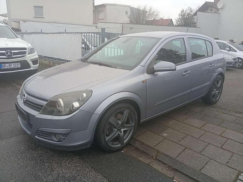 Lichtsilber m2 Gebraucht 2005 Opel Astra Edition Kleinwagen | 2.499 € (Fairer Preis) - Bild 1/4