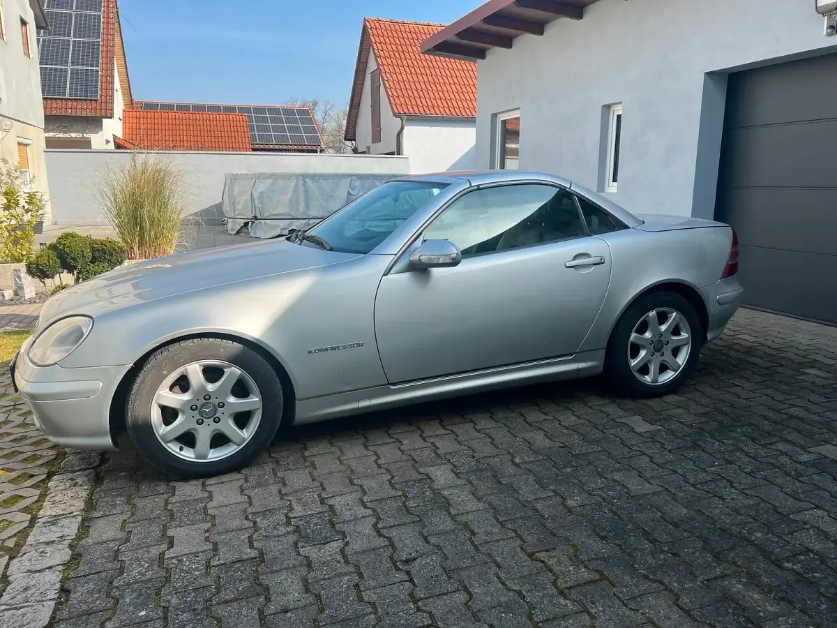 Gebraucht Mercedes SLK200 200 PS (147 kW) 2004 Silber Cabrio
