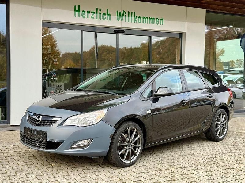 Schwarz Gebraucht 2011 Opel Astra Design Edition Kombi | 2.999 € (Superpreis) - Bild 1/4