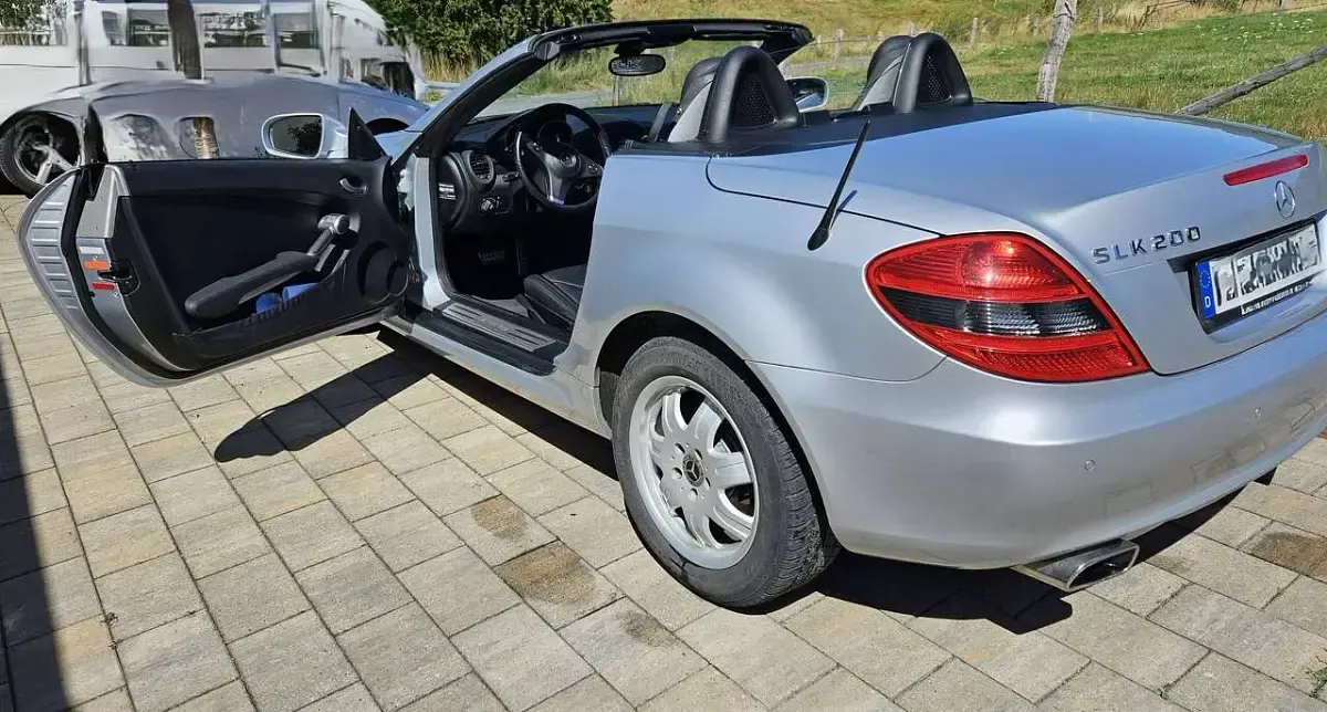 Gebraucht Mercedes SLK200 Edition 184 PS (135 kW) 2010 Silber Cabrio