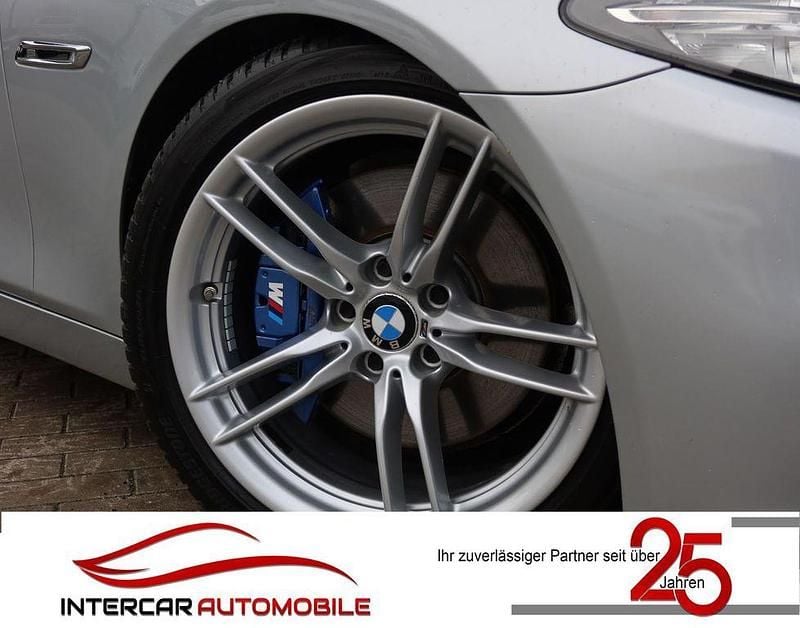 Gebraucht BMW 530 Performance 258 PS (189 kW) 2016 Glaciersilber metallic Kombi