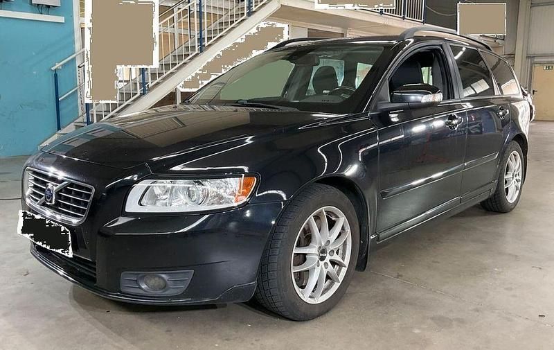 Schwarz Gebraucht 2008 Volvo V50 Kombi | 3.999 € (Fairer Preis) - Bild 1/3