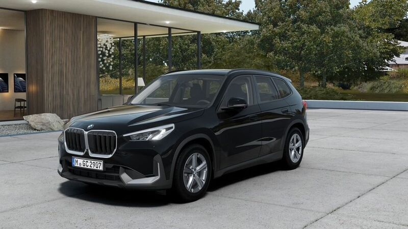 Schwarz uni Neu 2025 BMW X1 SUV | 42.448 € - Bild 1/4