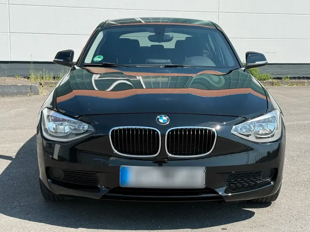 Gebraucht BMW 114 102 PS (75 kW) 2013 Schwarz Kleinwagen