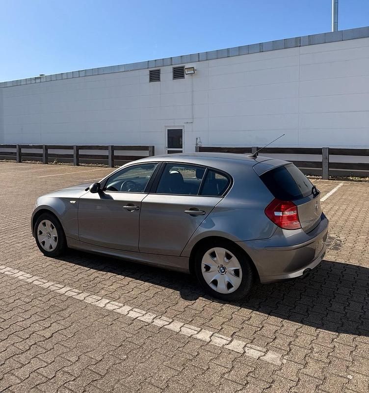 Second-hand BMW 120 170 CP (125 kW) 2009 Gri Hatchback