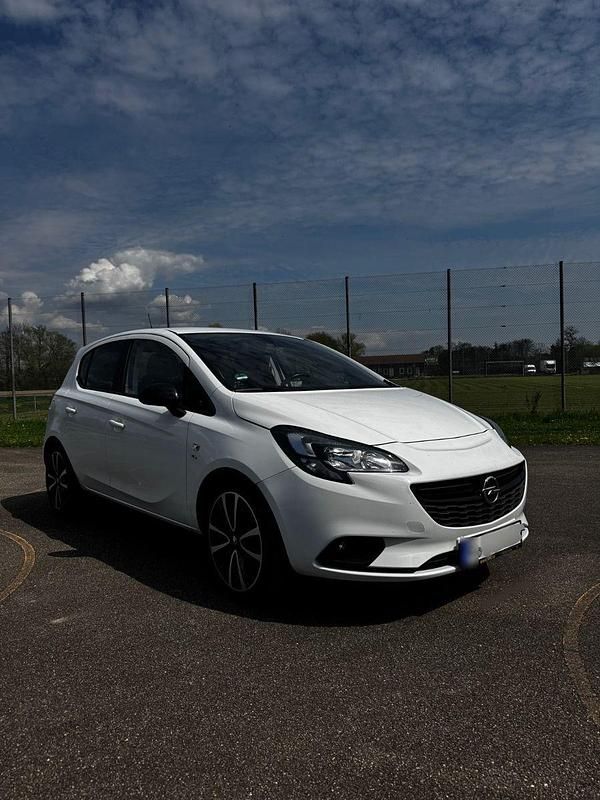 Second-hand Opel Corsa Edition 101 CP (74 kW) 2016 Alb Hatchback