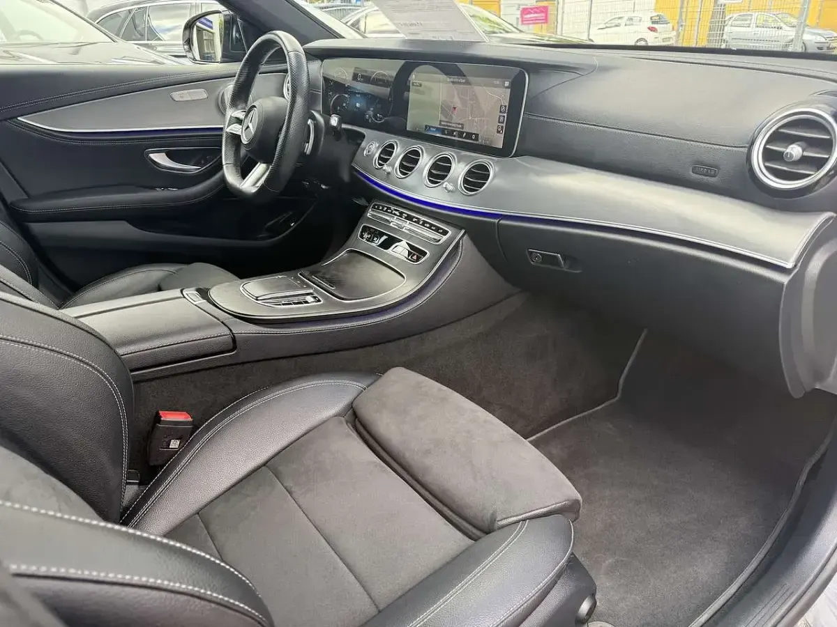 Gebraucht Mercedes E300 AMG line 194 PS (142 kW) 2023 Selenitgrau  metalliclack Kombi