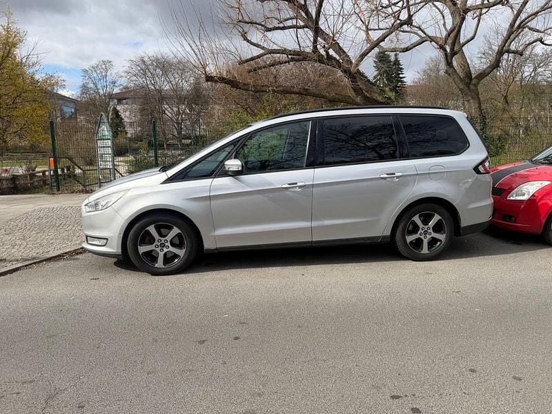 Gebraucht Ford Galaxy Trend 150 PS (110 kW) 2016 Silber Van / Kleinbus