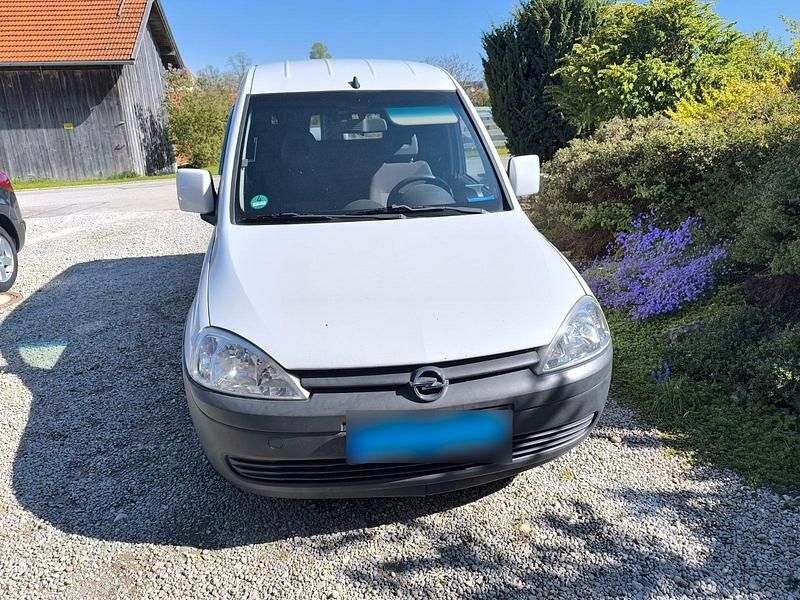 Second-hand Opel Combo 75 CP (55 kW) 2010 Alb Monovolum