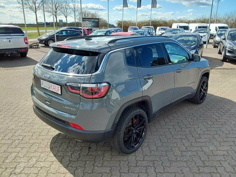 Gebraucht Jeep Compass Limited 170 PS (125 kW) 2020 Stinggray clear coat SUV