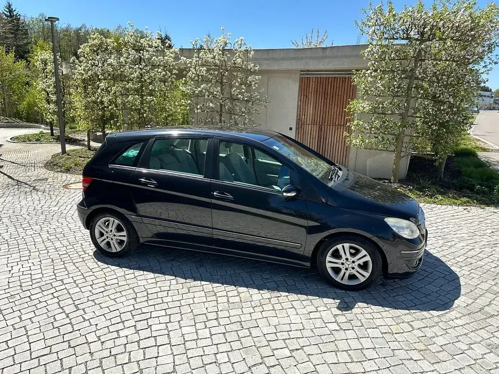Gebraucht Mercedes B200 136 PS (100 kW) 2005 Schwarz Van / Kleinbus