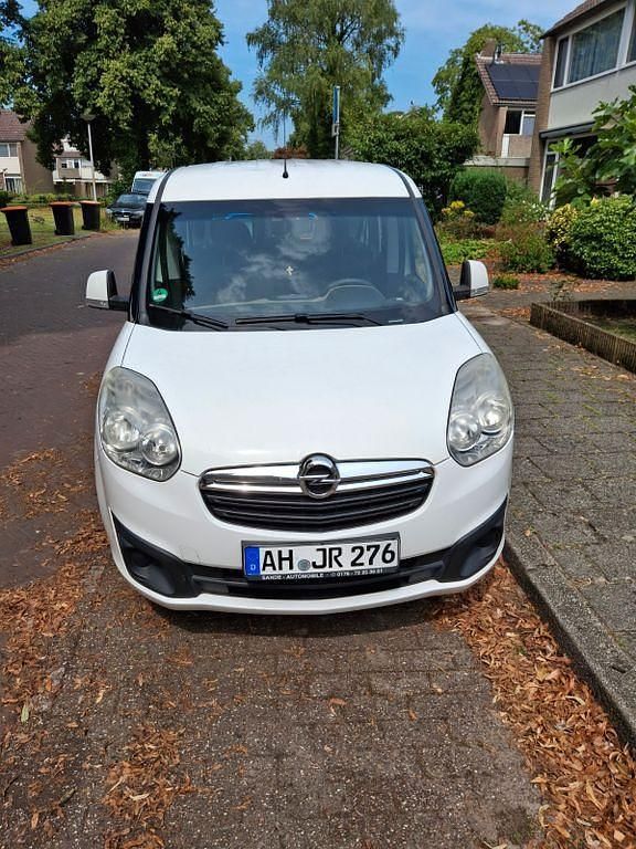 Weiß Gebraucht 2014 Opel Combo Selection Van / Kleinbus | 5.250 € (Fairer Preis) - Bild 1/4