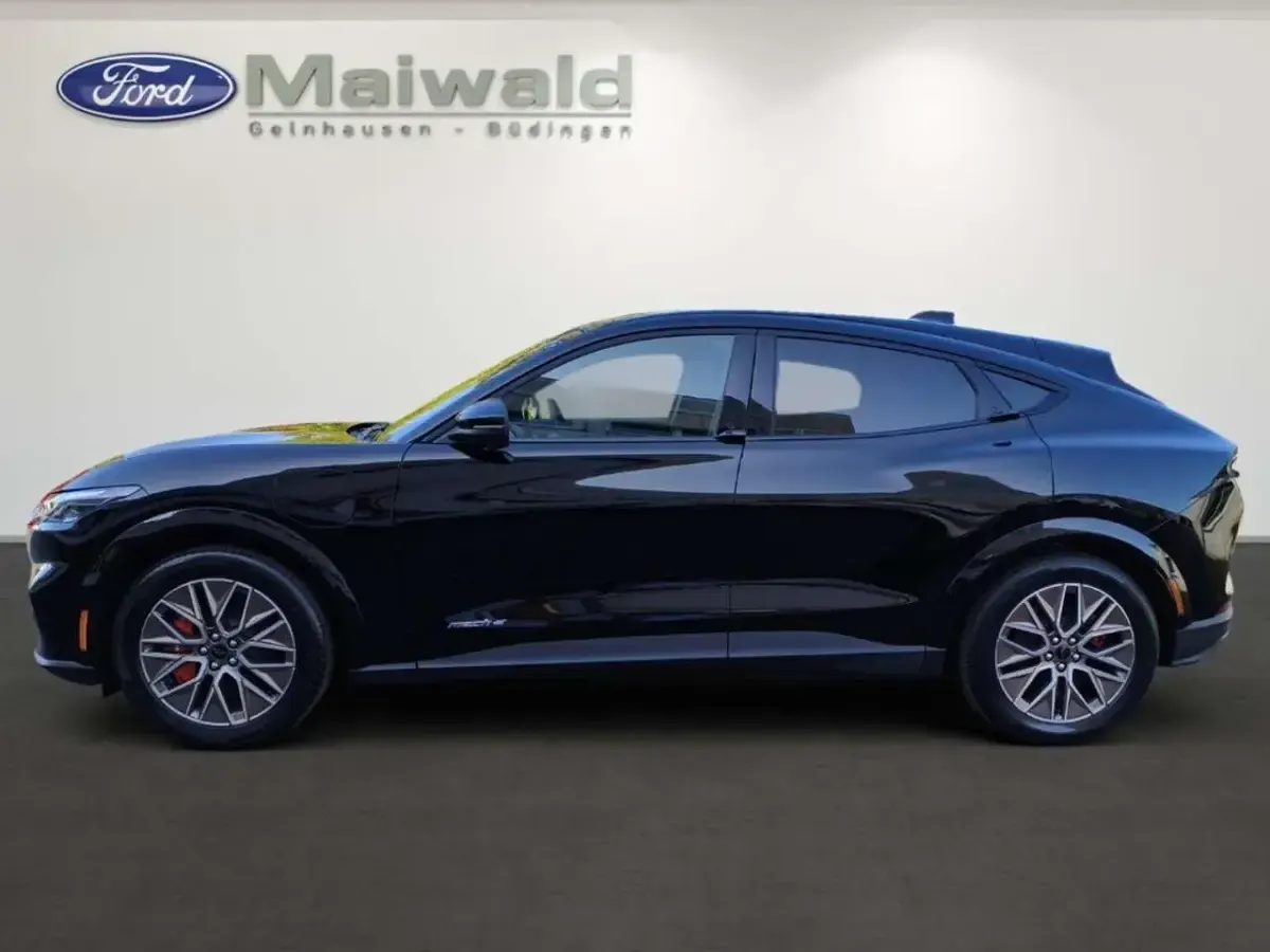 Neu Ford Mustang Mach-E Premium 216 kW (294 PS) 2026 Iridiumschwarz metallic SUV