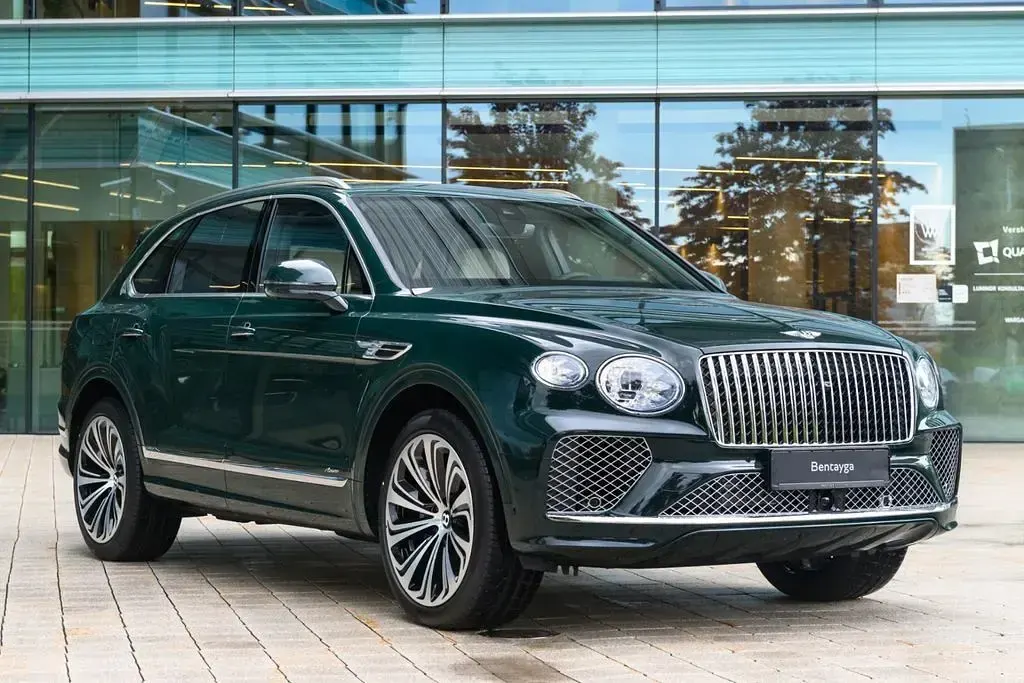 Ny Bentley Bentayga 551 HK (405 kW) 2026 Grön SUV