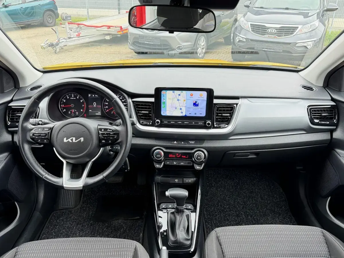 Gebraucht Kia Stonic Vision 101 PS (74 kW) 2023 Gelb SUV