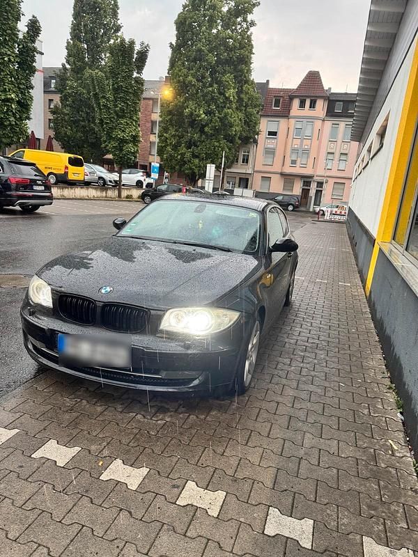 Schwarz Gebraucht 2008 BMW 118 Coupé Coupé | 2.490 € - Bild 1/4